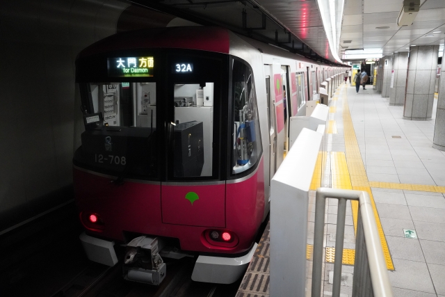 都営大江戸線の電車